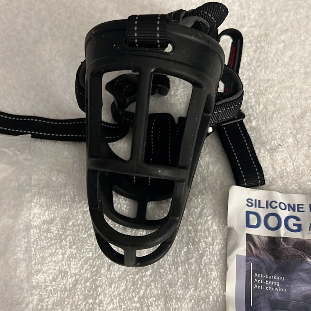 Barkless dog muzzle - Picture 4 of 5